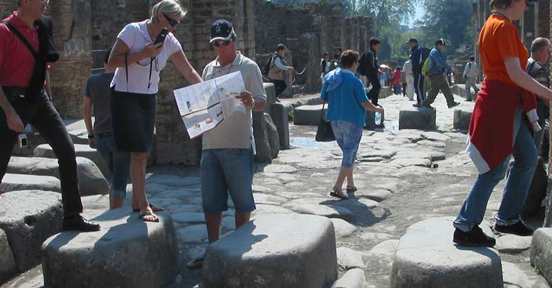 Antiker Zebrastreifen in Pompeji