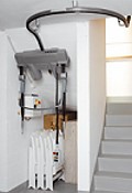 RL50 in <br />Treppenhausnische Rollstuhllift RL50 in Treppenhausnische